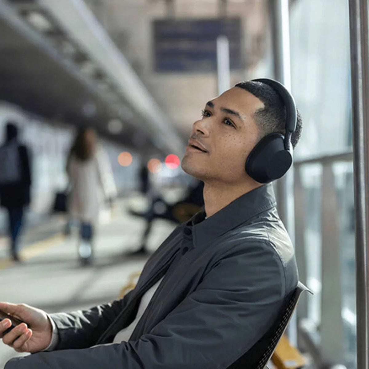 Sony -1000XM5 Noise-Canceling Wireless Over-Ear Headphones (Black), 30 Hours Playback Time, Hands-Free Calling, Alexa Voice Control - Kit with Charging Cube and Portable Charger