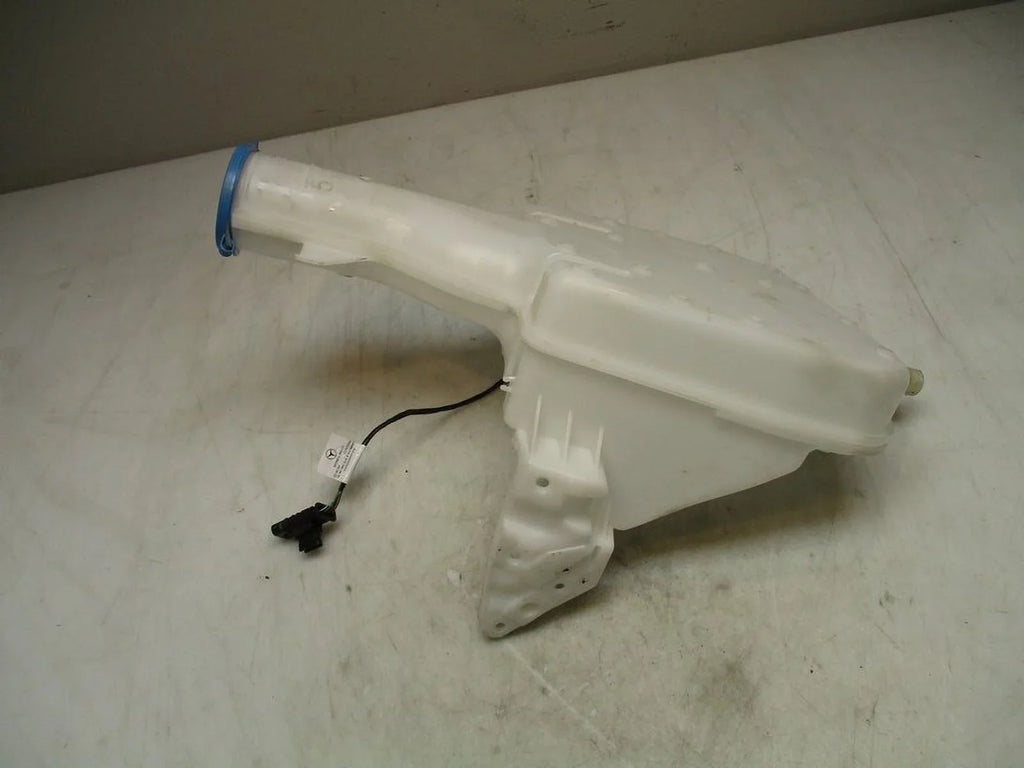 Pre-Owned 2023 Mercedes Sprinter Windshield Washer Fluid Bottle  (Good)