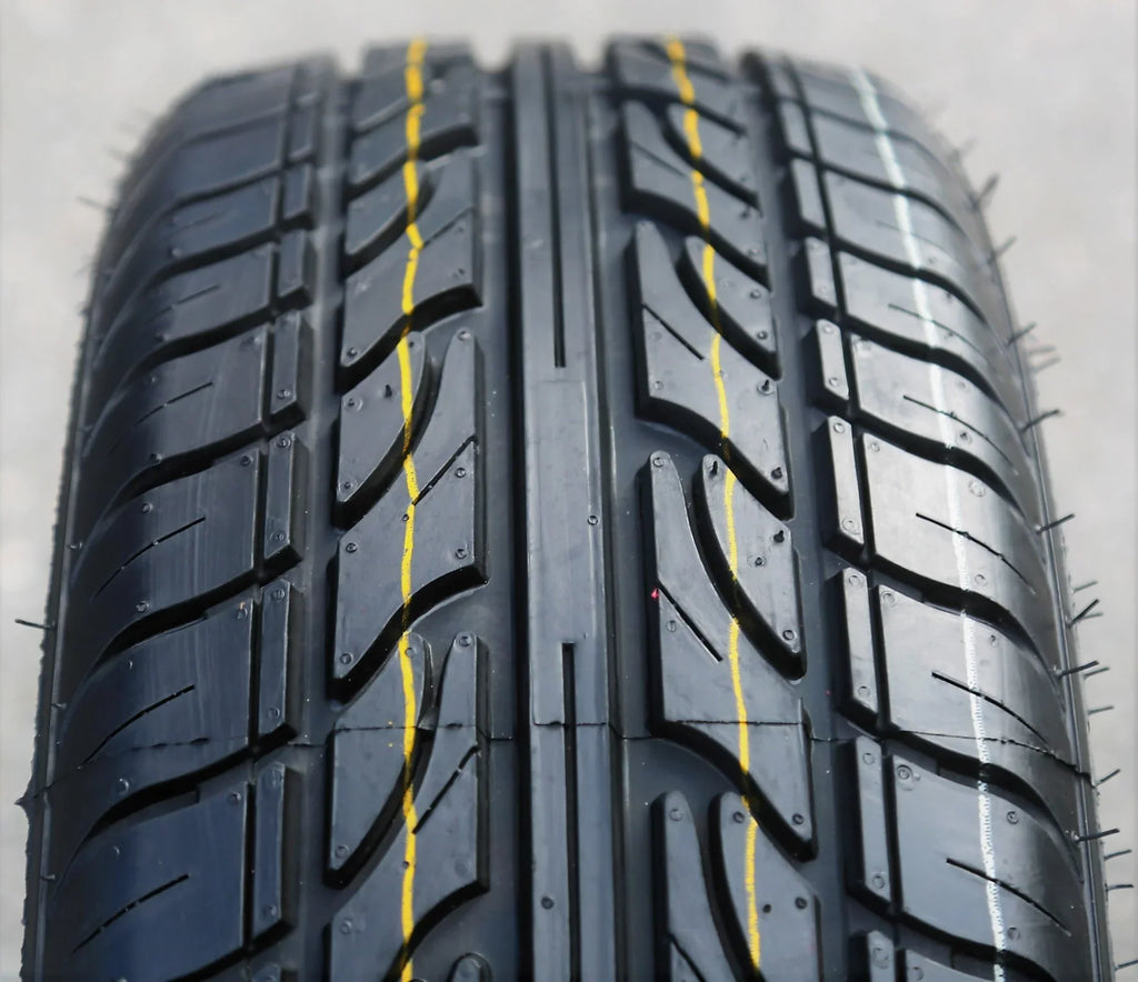 Set of 4 () Haida Racing HD921 195/45R16 84V  Performance Tire Fits: 2012 Fiat 500 Abarth, 2013-18 Fiat 500 Abarth Cabrio