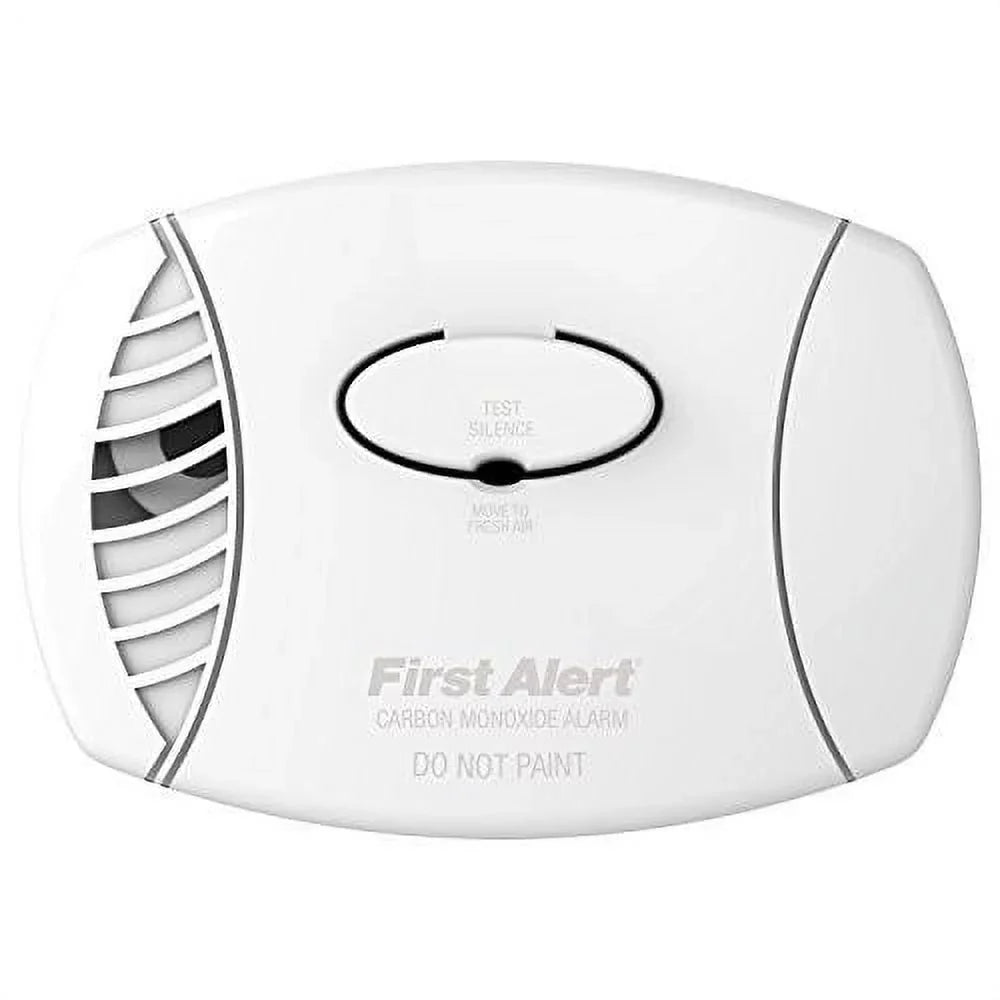 First Alert CO605 Plug-In Carbon Monoxide Detector with Battery Backup , White